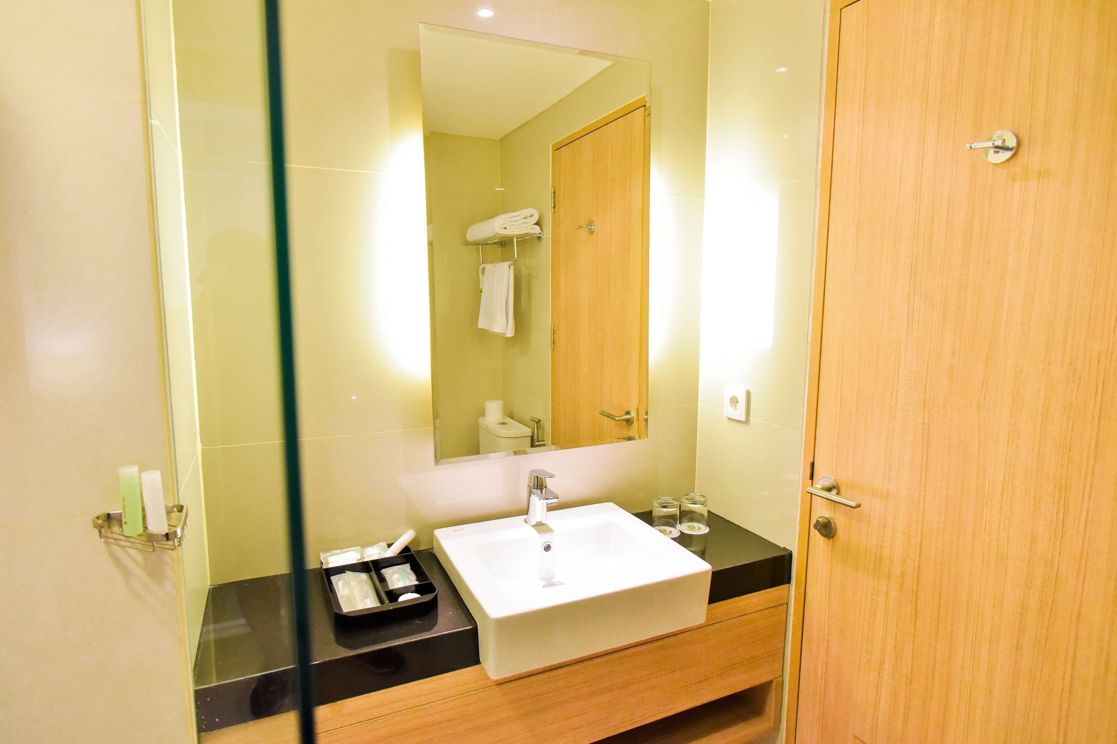 Foto - Golden Tulip Essential Tangerang