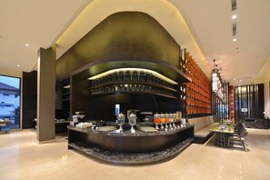 Frokostbuffé hver dag (mot et tillegg)