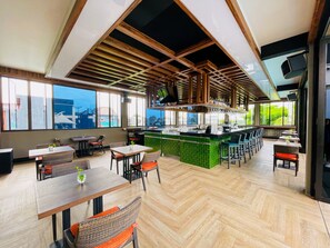 Poolside bar