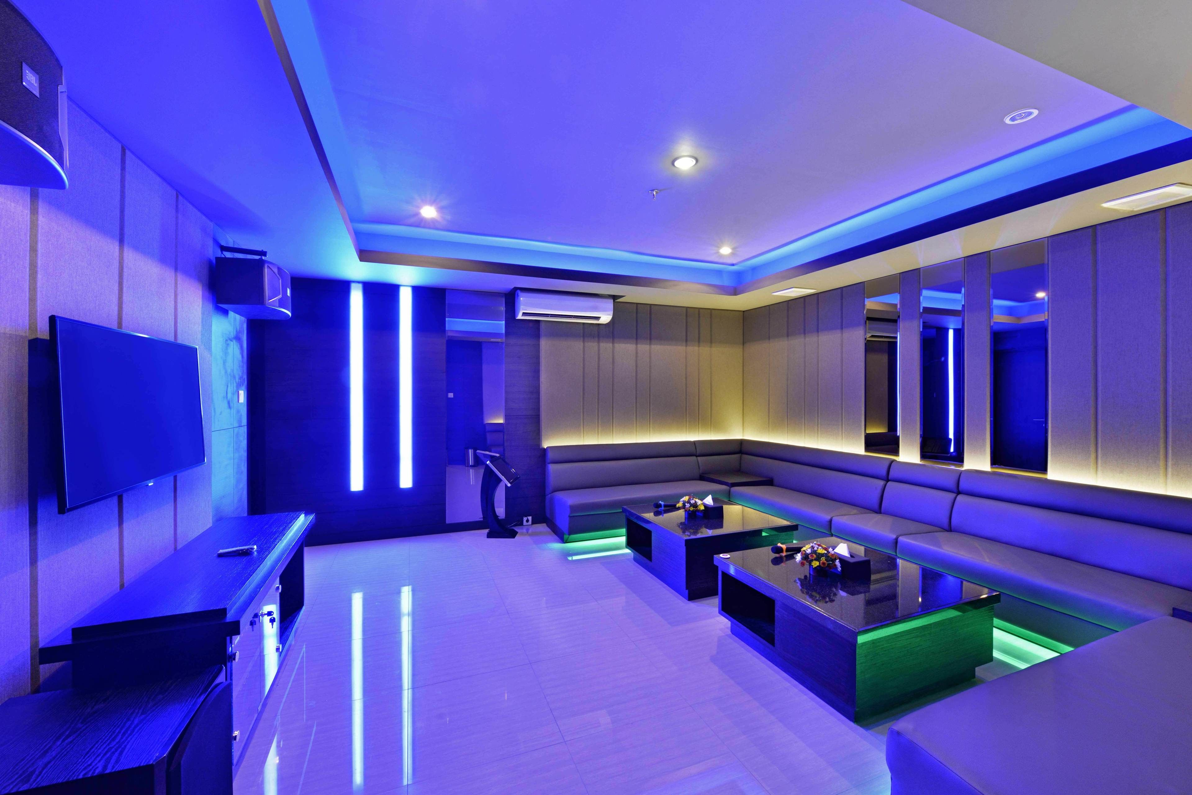 karaoke room