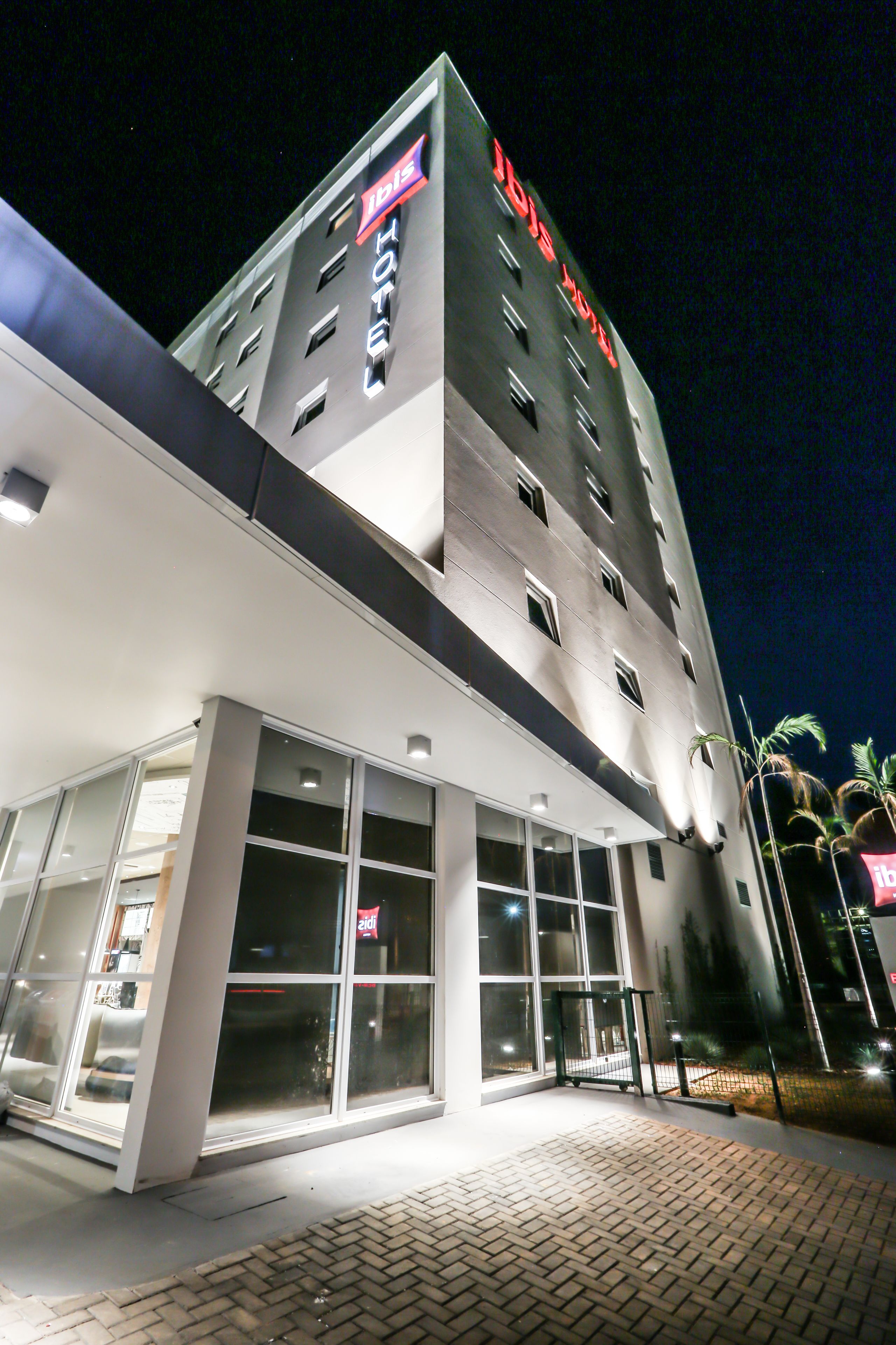 Façade de l’hébergement - soirée/nuit