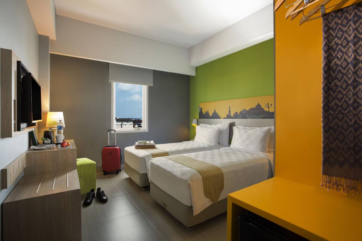 Minibar, coffres-forts dans les chambres, bureau, Wi-Fi gratuit