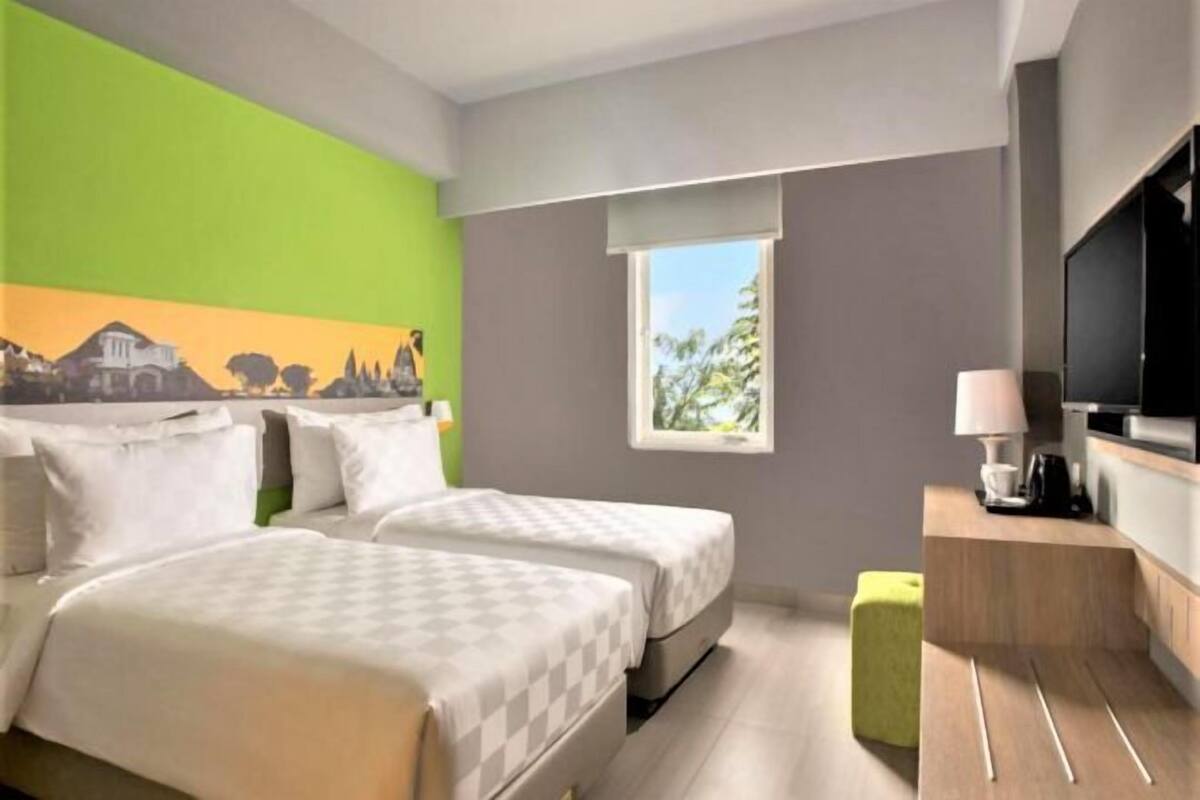 Minibar, coffres-forts dans les chambres, bureau, Wi-Fi gratuit
