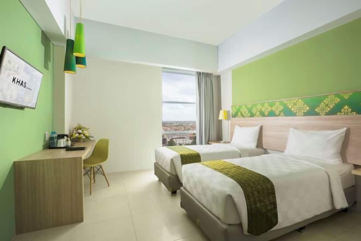 In-room safe, desk, blackout drapes, WiFi (free)