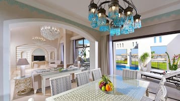 7 ristoranti; aperti a pranzo e a cena