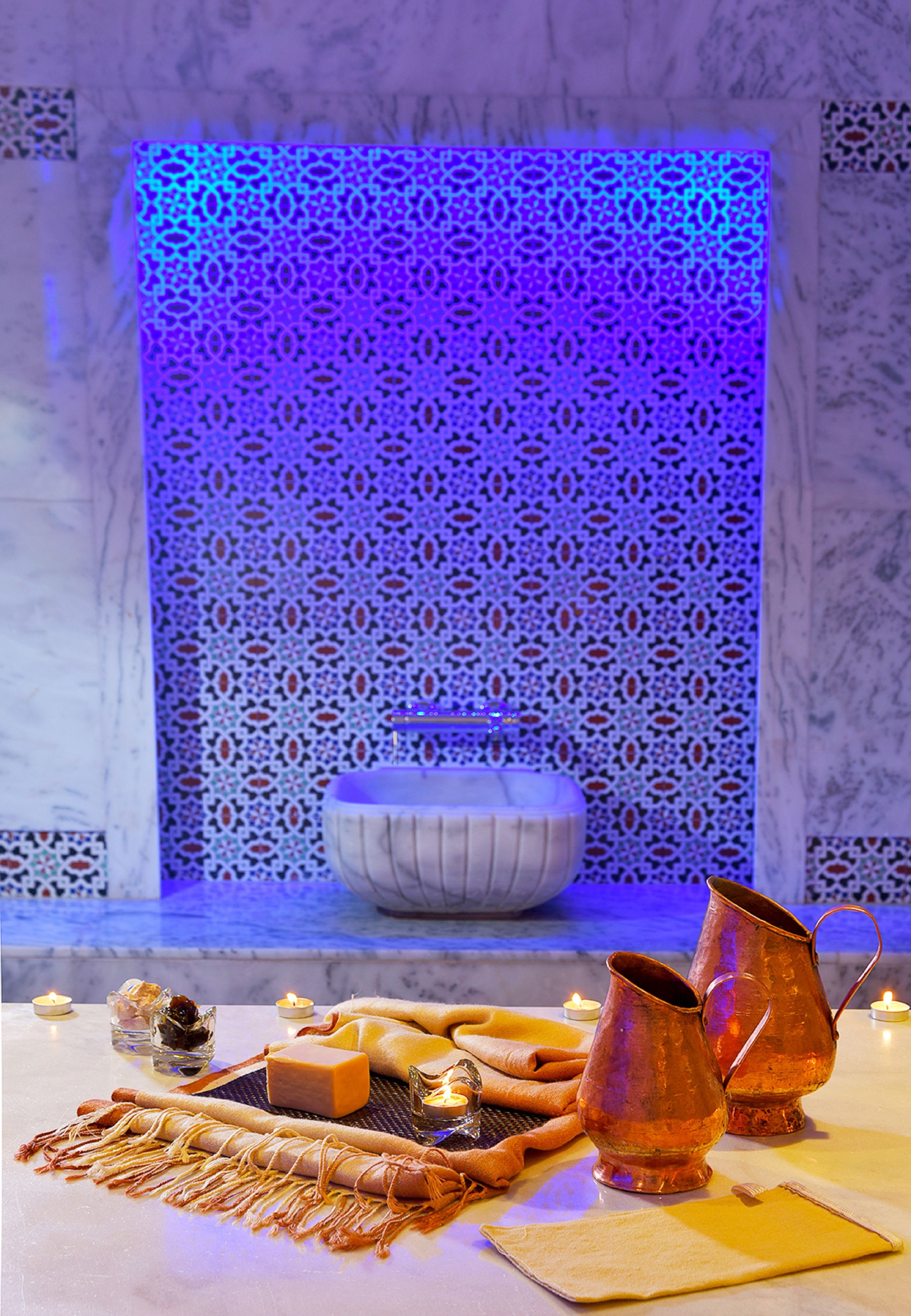 sauna, hot tub, steam room, turkish bath/hammam, body treatments