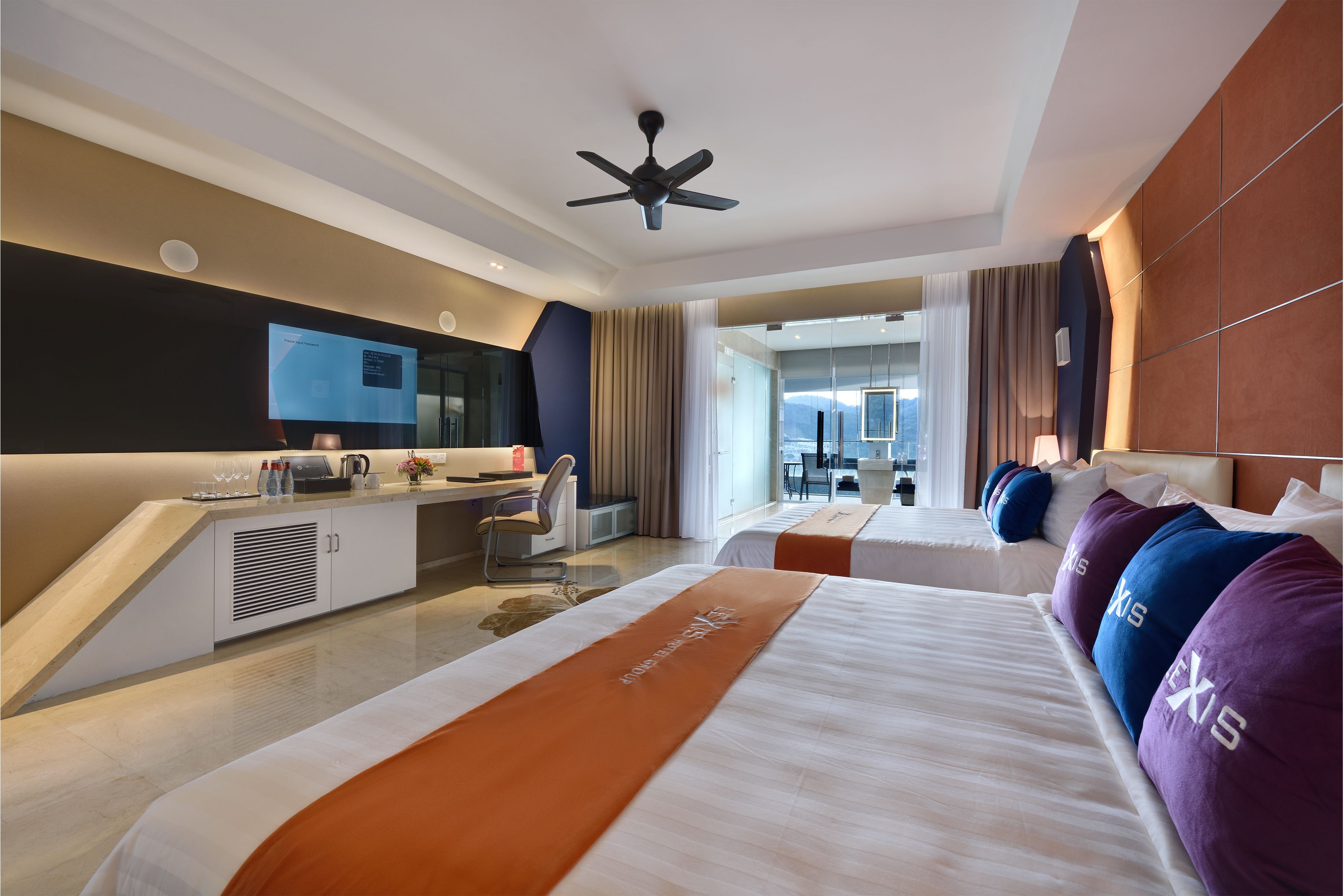 Executive Pool Suite | Premium bedding, down comforters, minibar, in-room safe