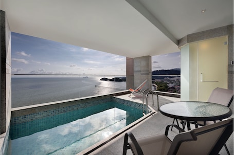 Premium Pool Suite | Balcony. Lexis Suites Penang