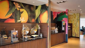 Petit déjeuner buffet compris tous les jours
