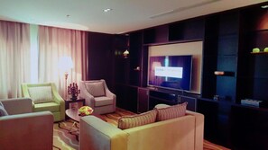 TV - National Park Hotel (Baljurashi)