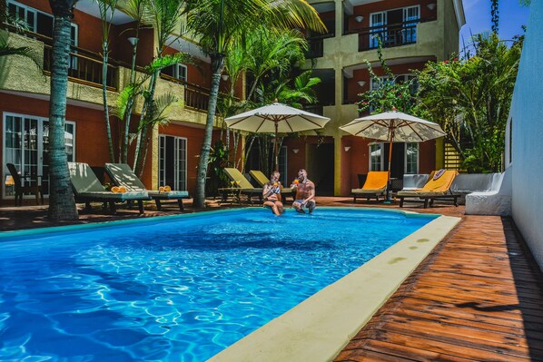 Outdoor pool, pool loungers