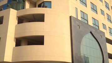 Fassade der Unterkunft – Abend/Nacht