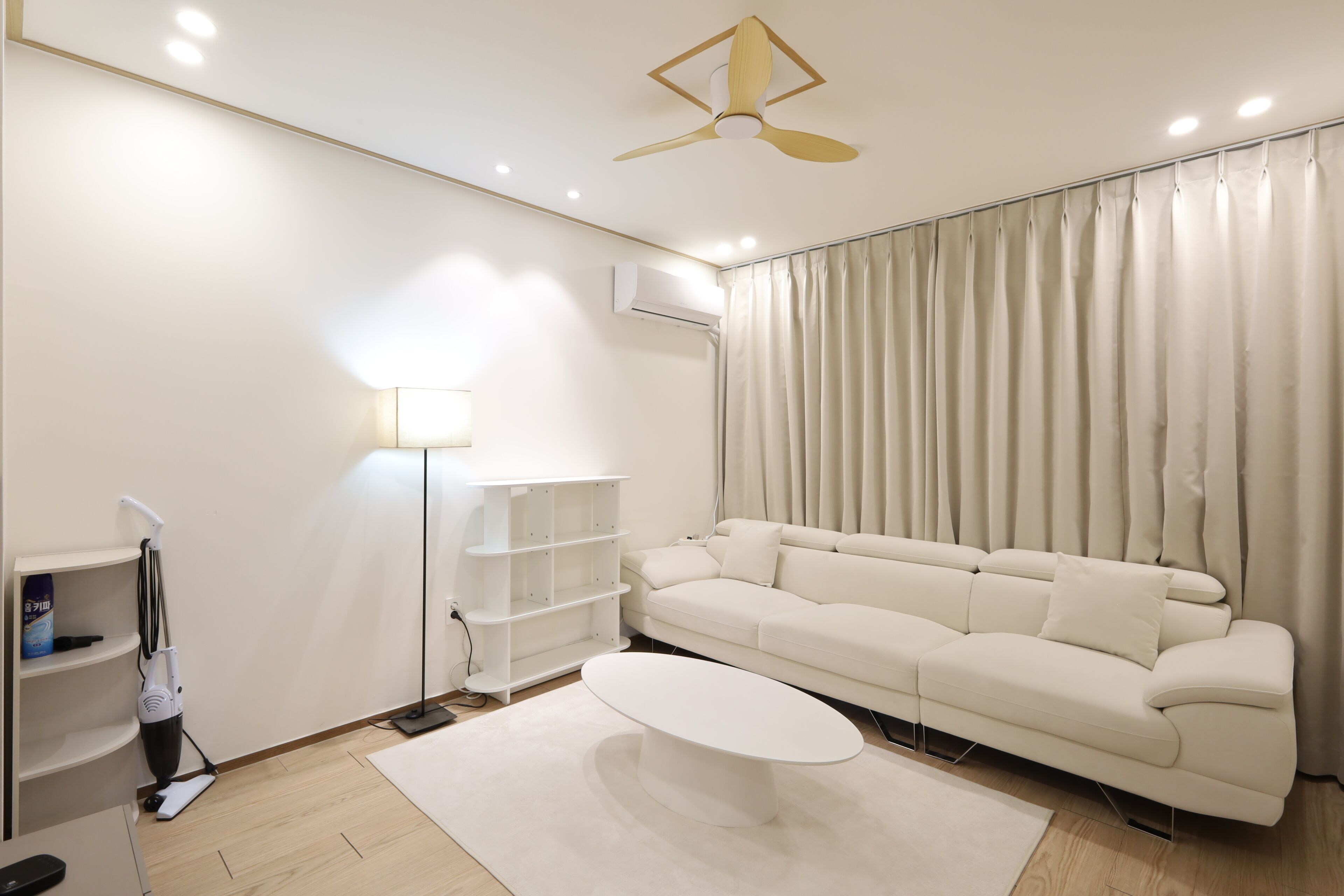 Pension Room | In-room safe, soundproofing, iron/ironing board, free WiFi