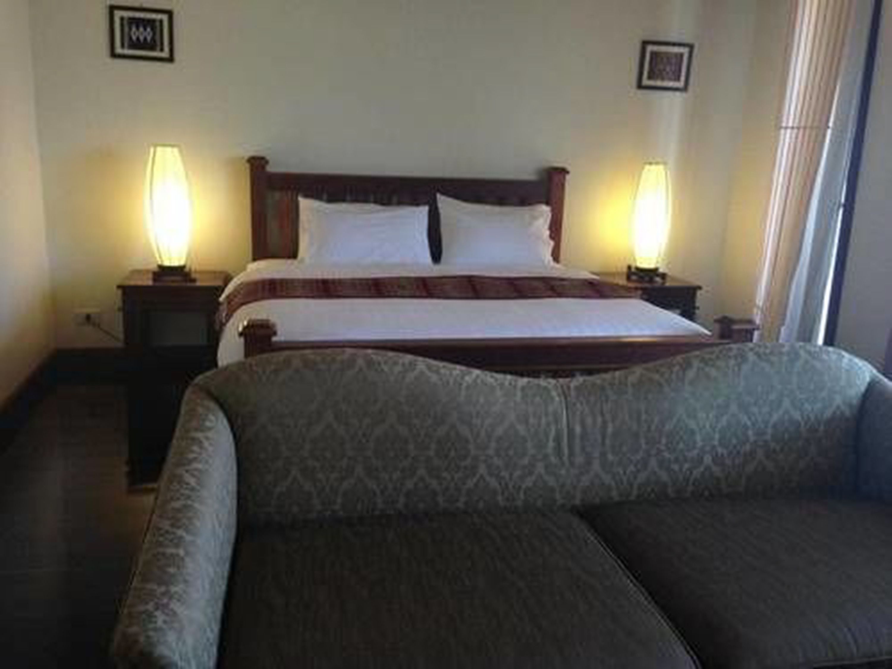 standard double | minibar, in-room safe, desk, rollaway beds