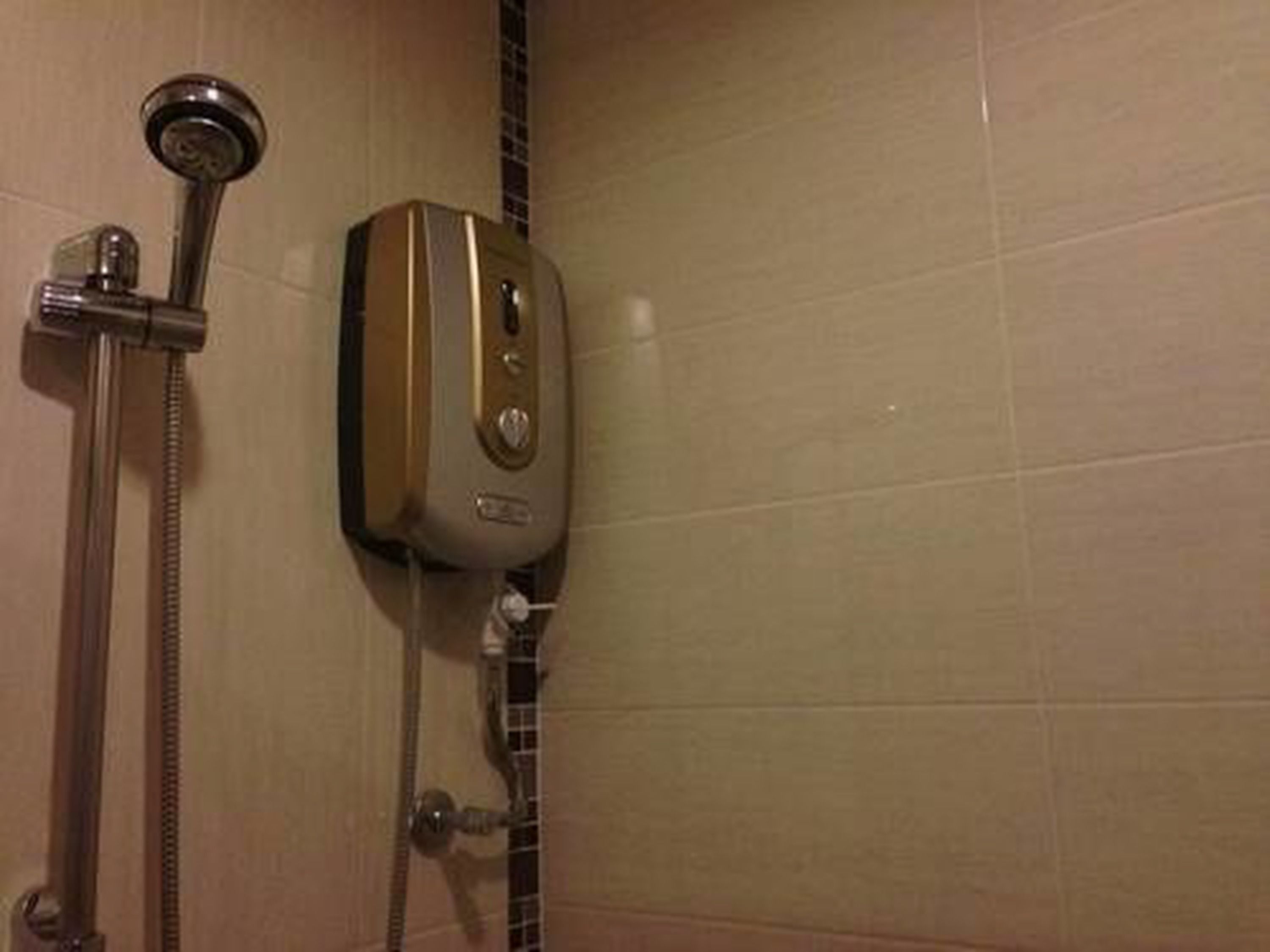 shower, free toiletries, hair dryer, slippers