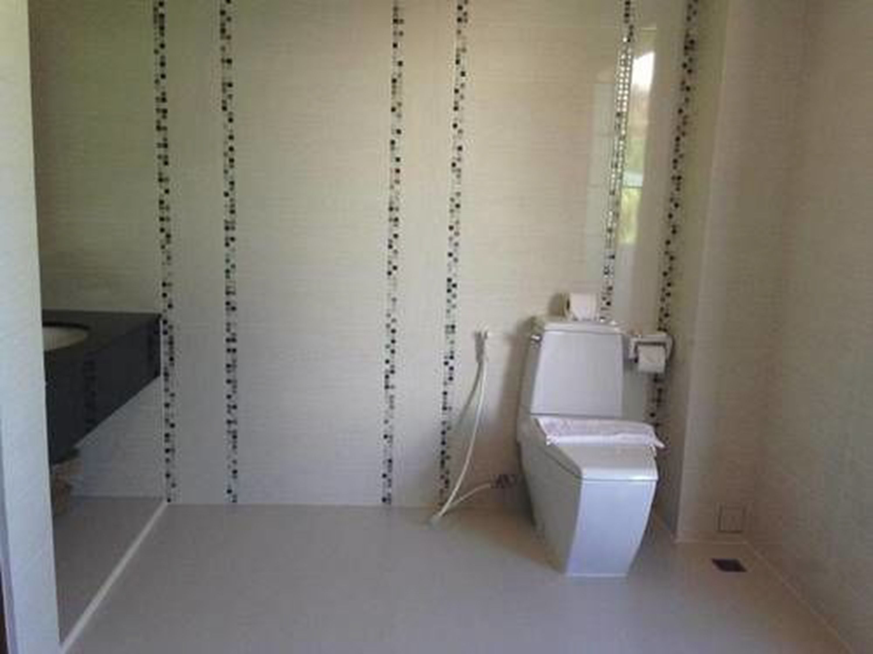 shower, free toiletries, hair dryer, slippers