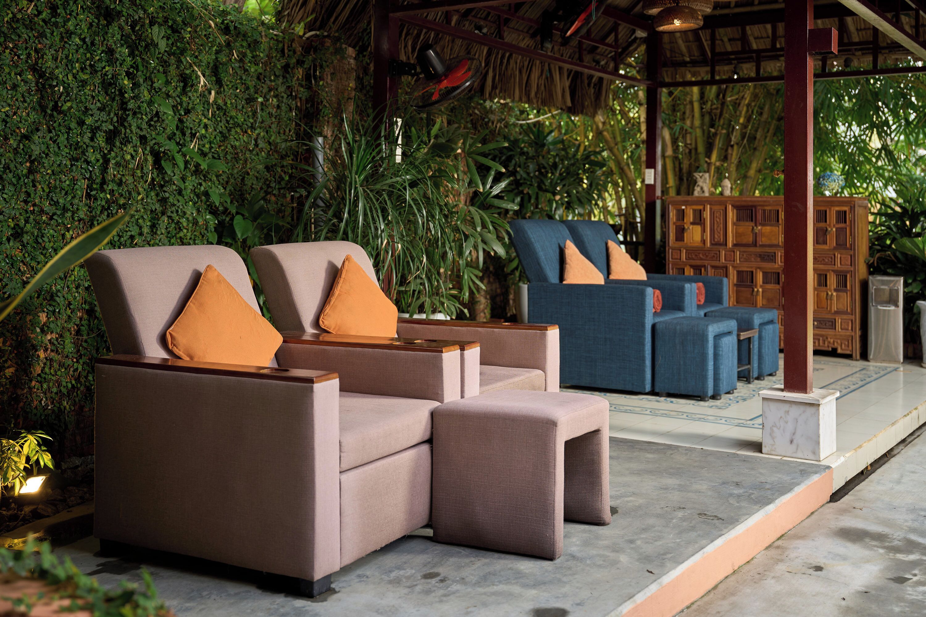 couples treatment room(s), body treatments, aromatherapy