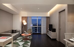48-inch LED TV with cable channels, TV, DVD player - Fraser Place Setiabudi Jakarta (Jakarta)