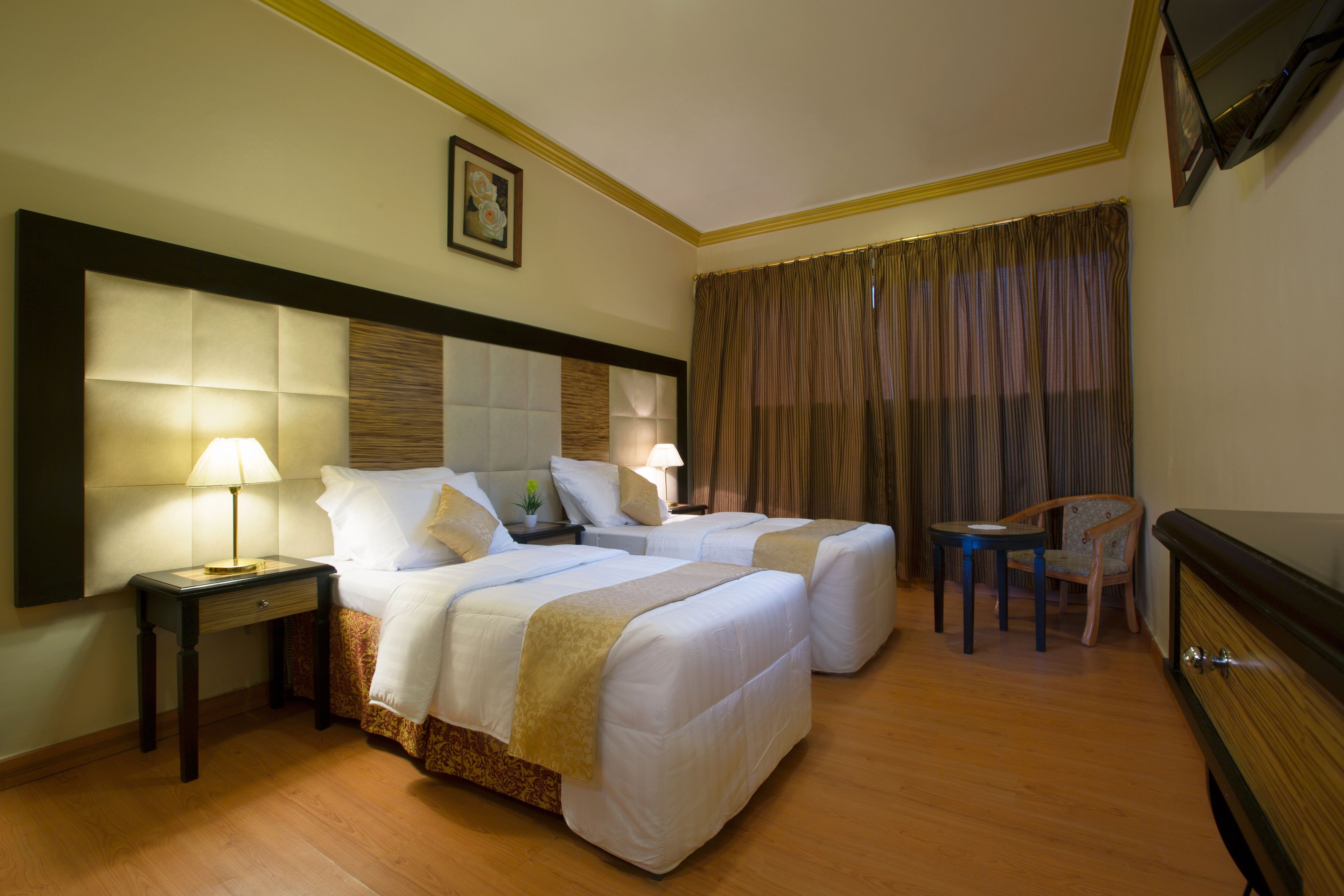 In-room safe, free WiFi, bed sheets