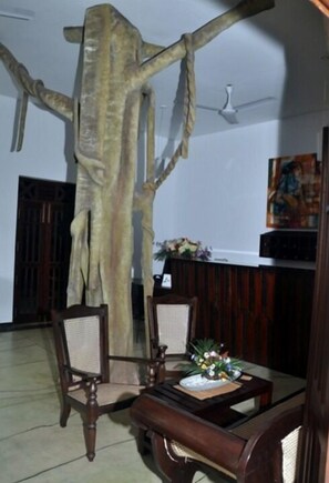 Quầy tiếp tân