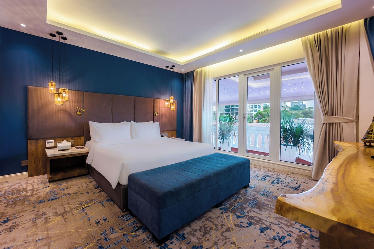 Suite Room Beachfront | 1 bedroom, pillowtop beds, minibar, in-room safe