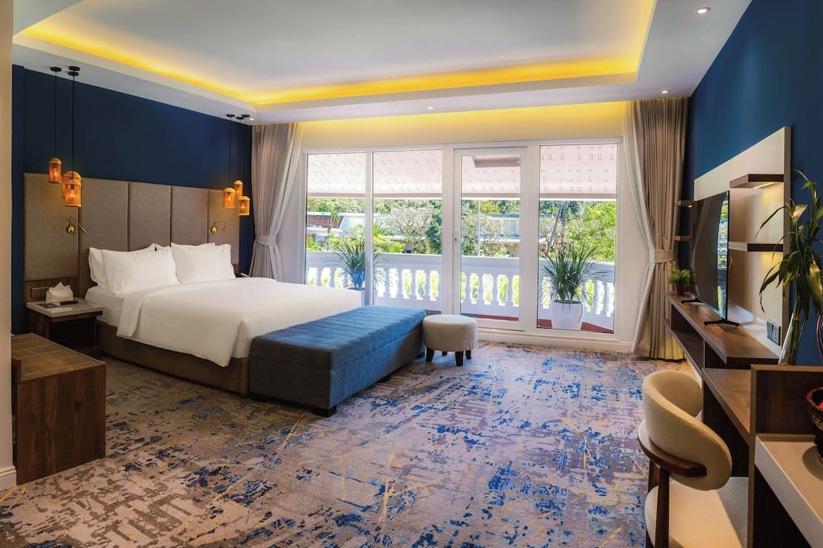 Junior Double Room | Balcony view