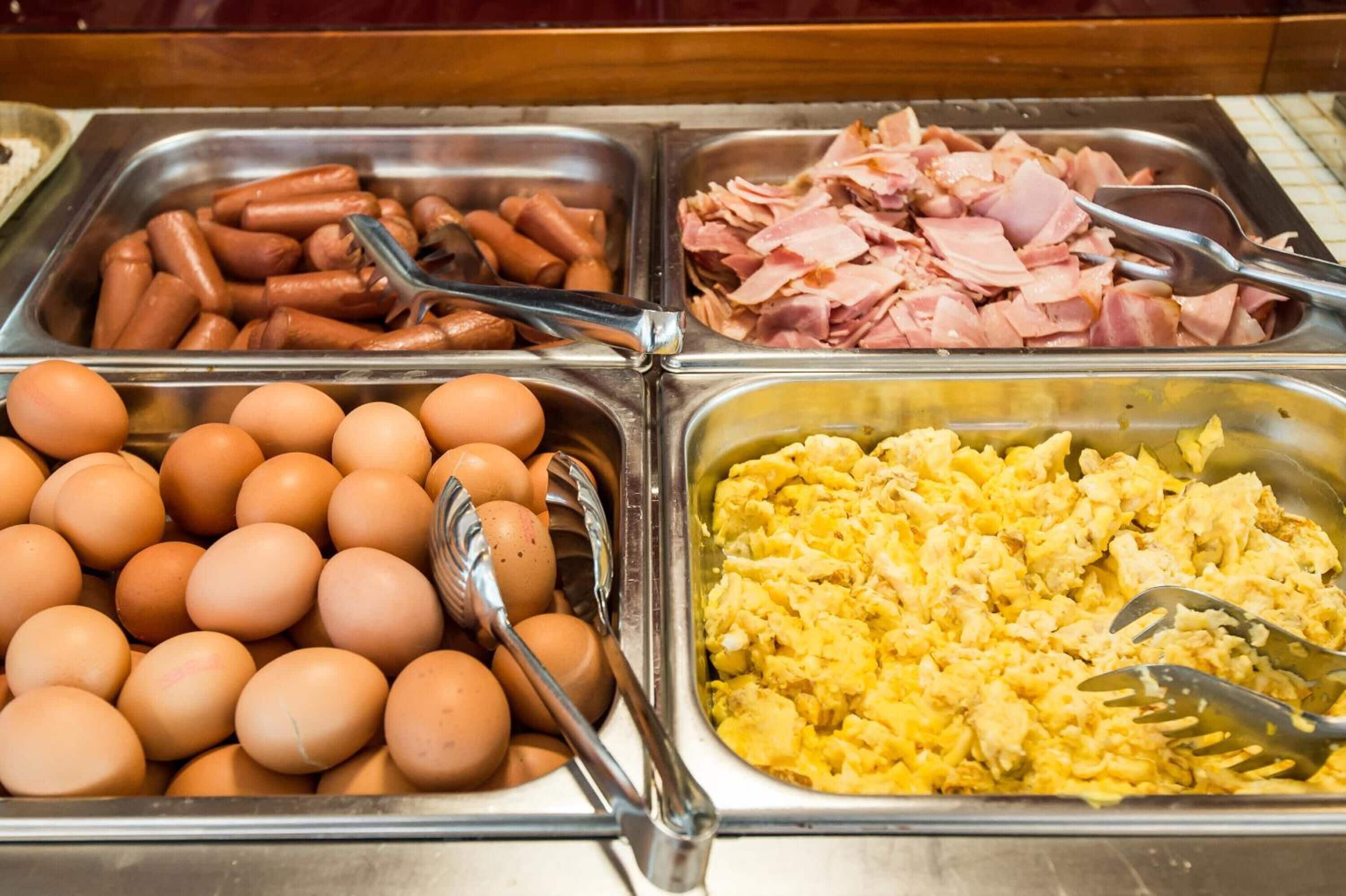 lunch and dinner served, italian cuisine