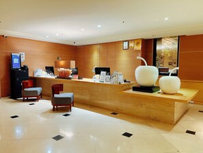 Quầy tiếp tân
