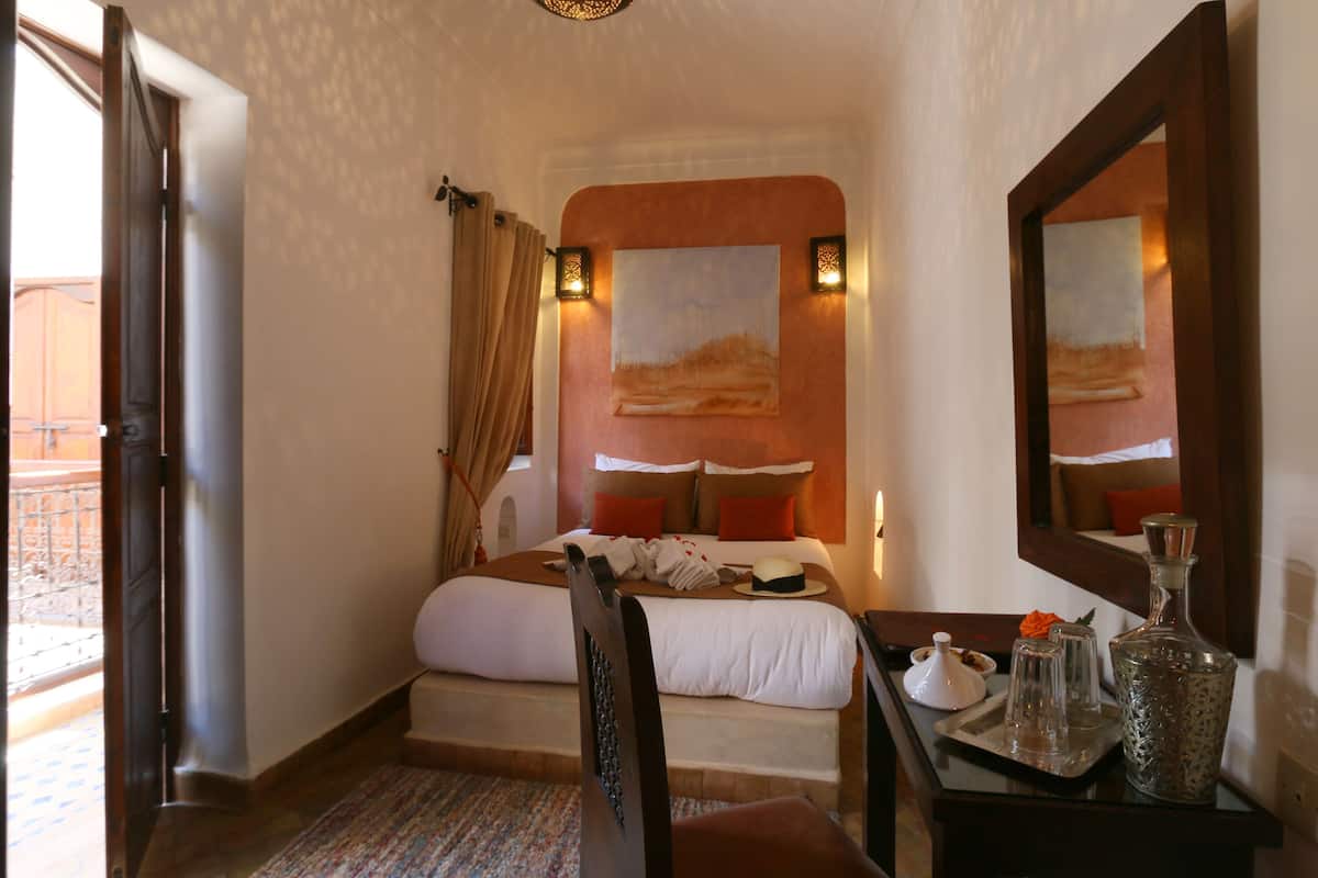 Superior Double Room, Courtyard View (2 People) | 1 bedroom, premium bedding, in-room safe, blackout drapes