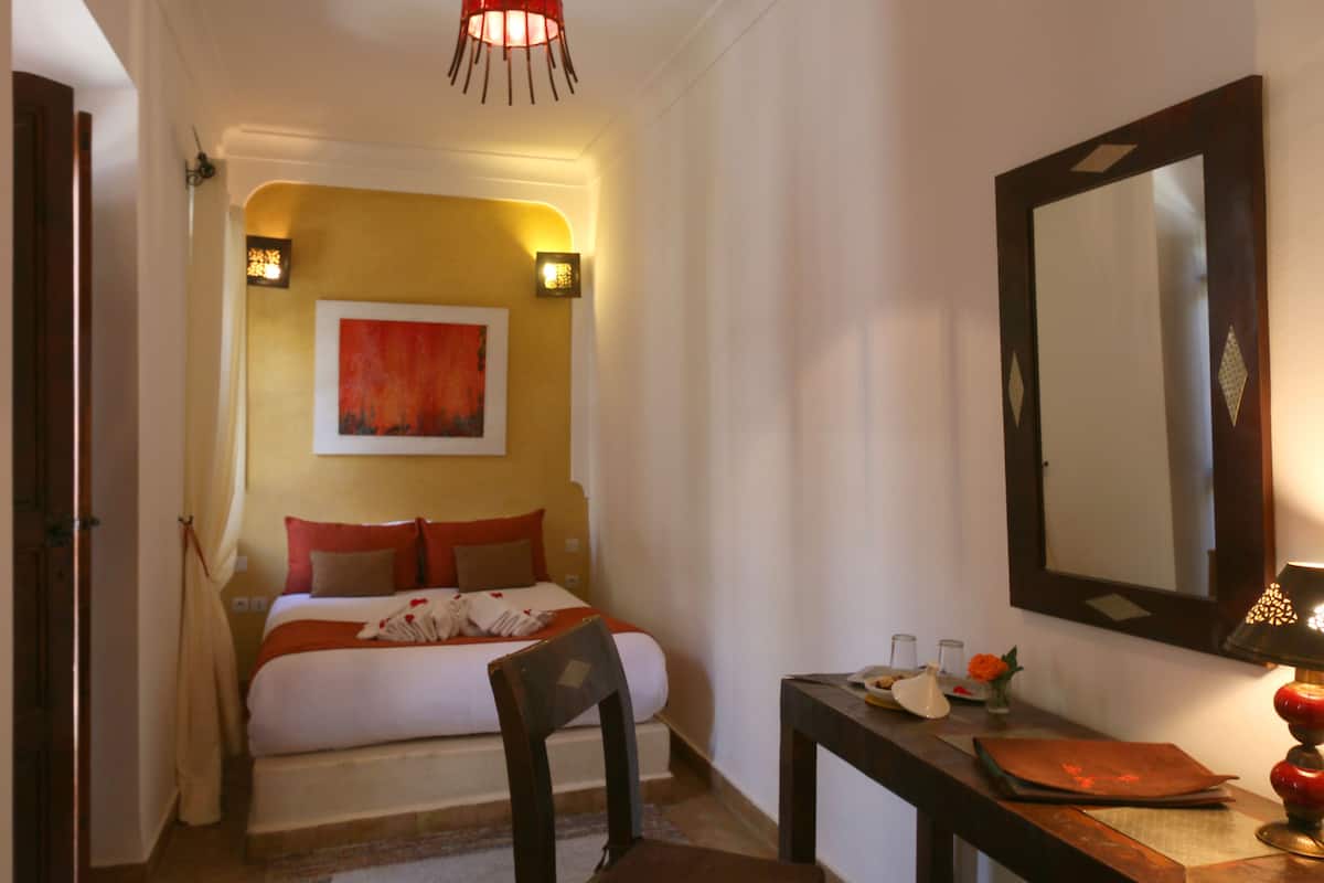 Superior Double Room, 1 Double Bed | 1 bedroom, premium bedding, in-room safe, blackout drapes