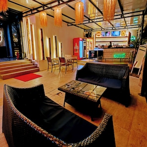 Bar en bord de piscine