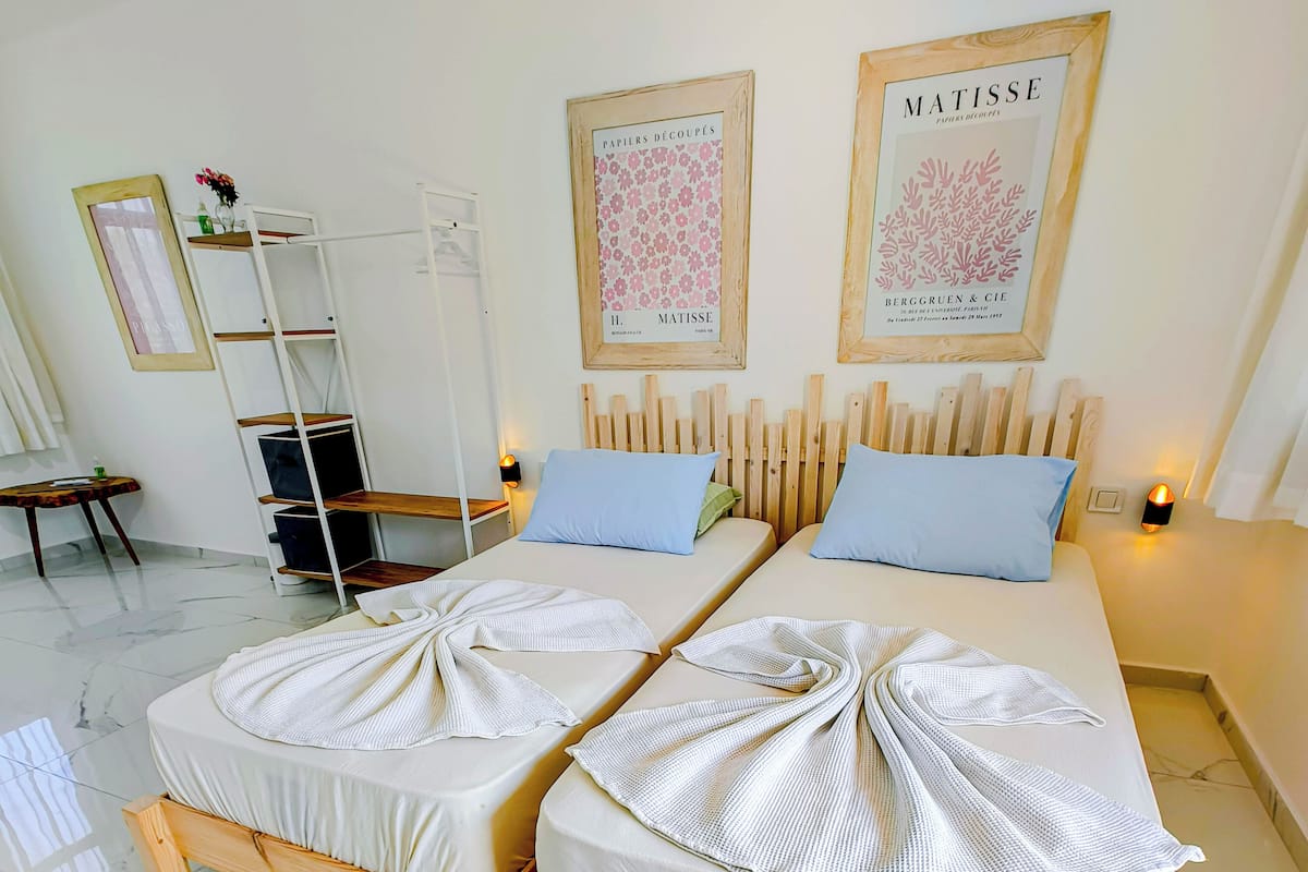 Chambre Double Confort, non-fumeurs | 1 chambre, décoration personnalisée, draps fournis