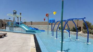 2 outdoor pools, pool umbrellas, sun loungers