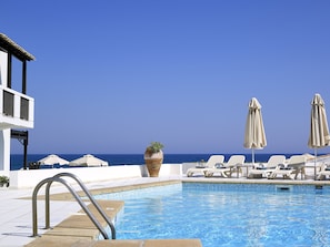 Indoor pool, 2 outdoor pools, pool umbrellas, pool loungers