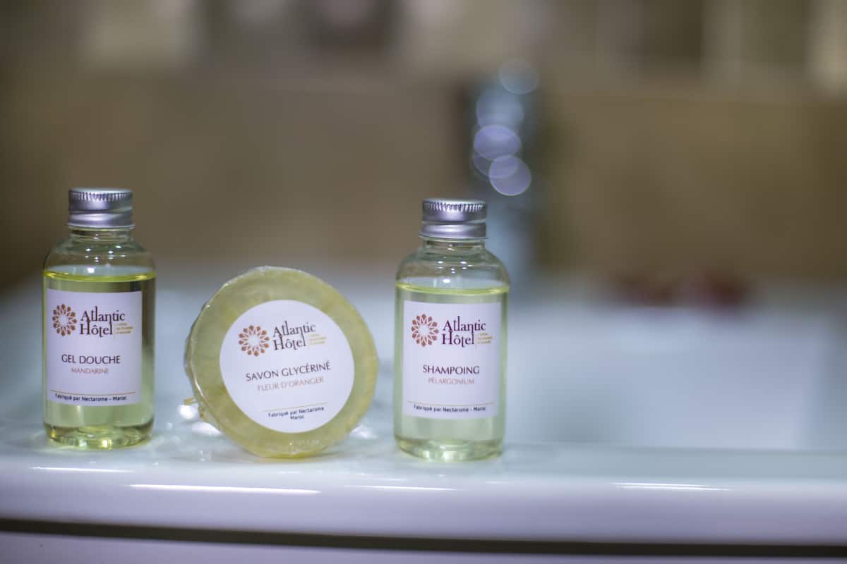 standard single room | bathroom amenities | shower, hair dryer, towels