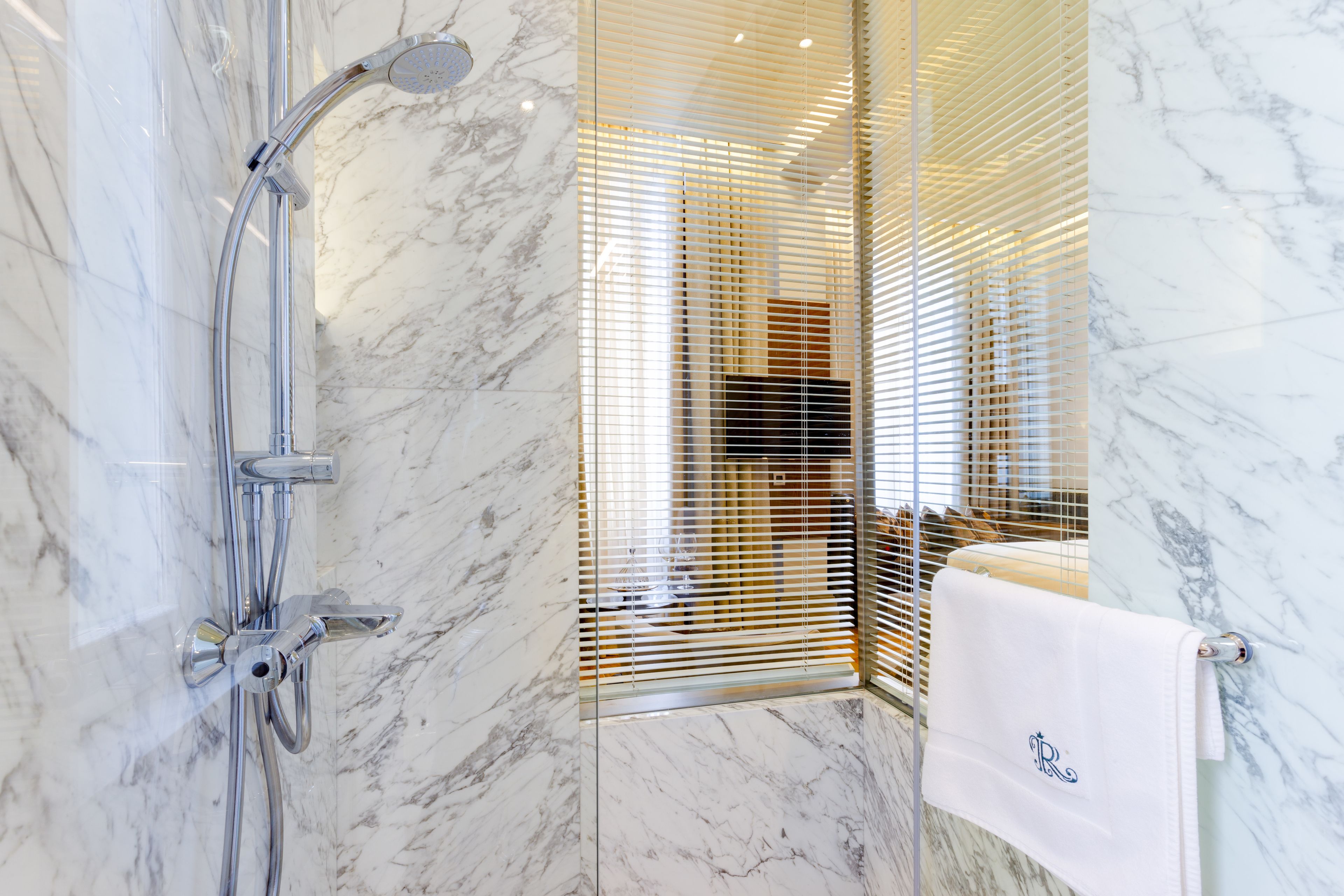 Junior Suite, Garden View | Bathroom