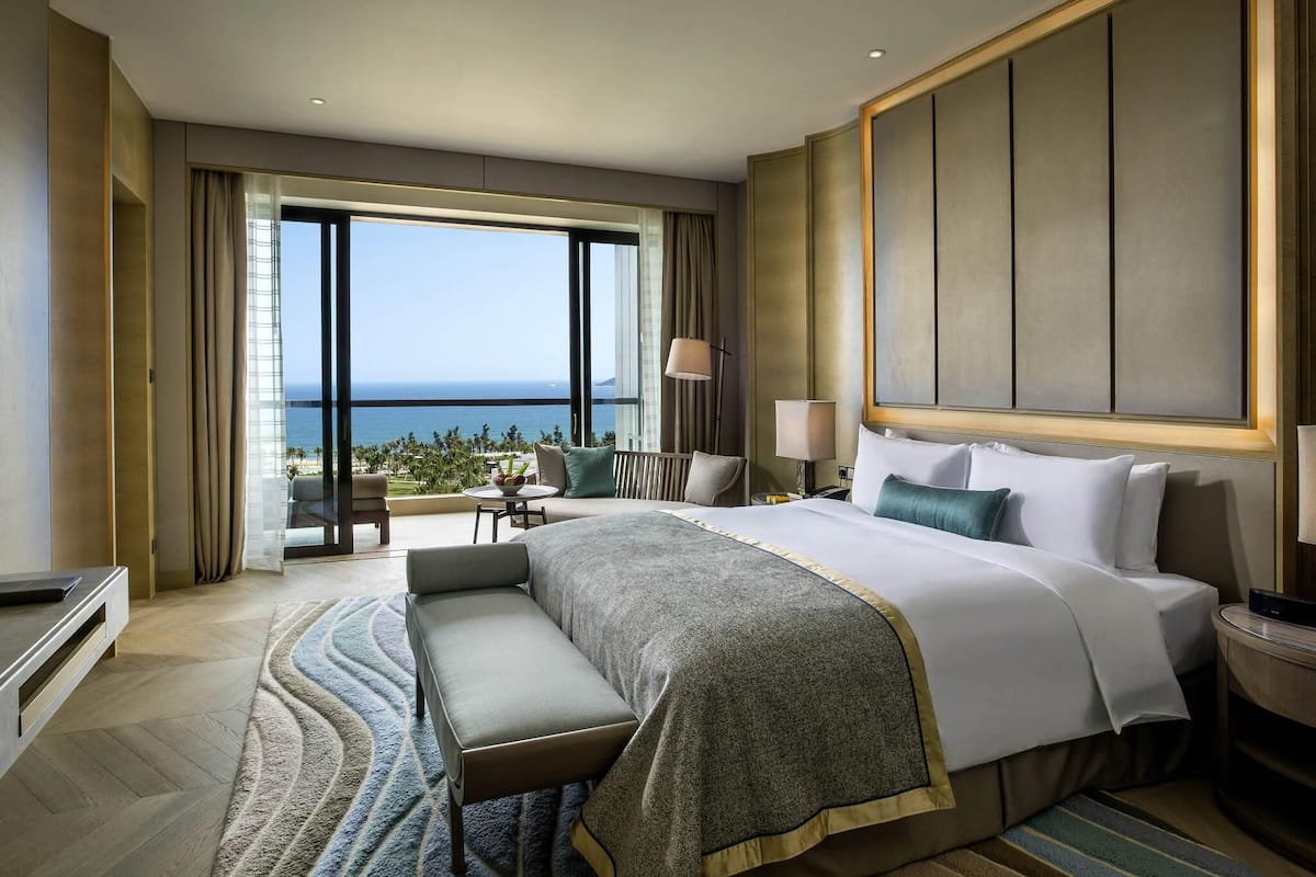 Club Suite, 1 King Bed, Club Lounge Access (Imperial)