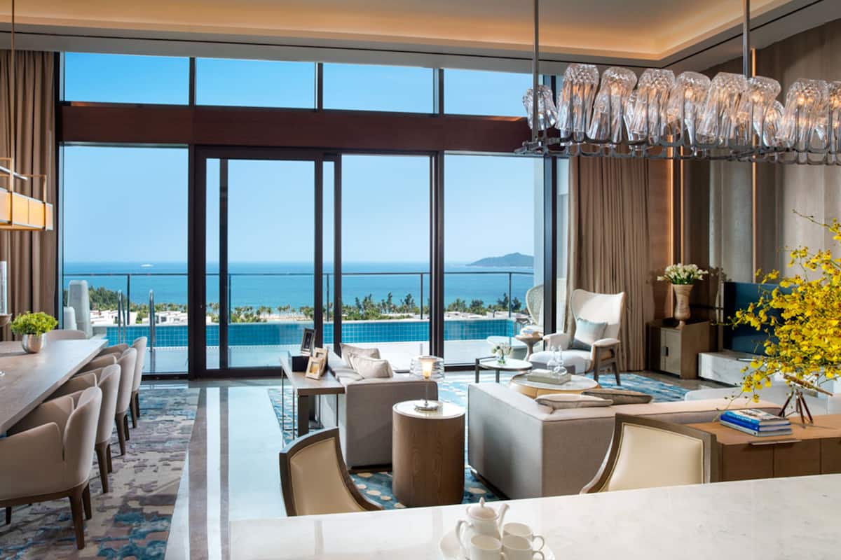 Villa, 2 habitaciones, vistas al mar (SKY VILLA, CLUB MILLESIME) | 1 dormitorio, ropa de cama de alta calidad, minibar y caja fuerte