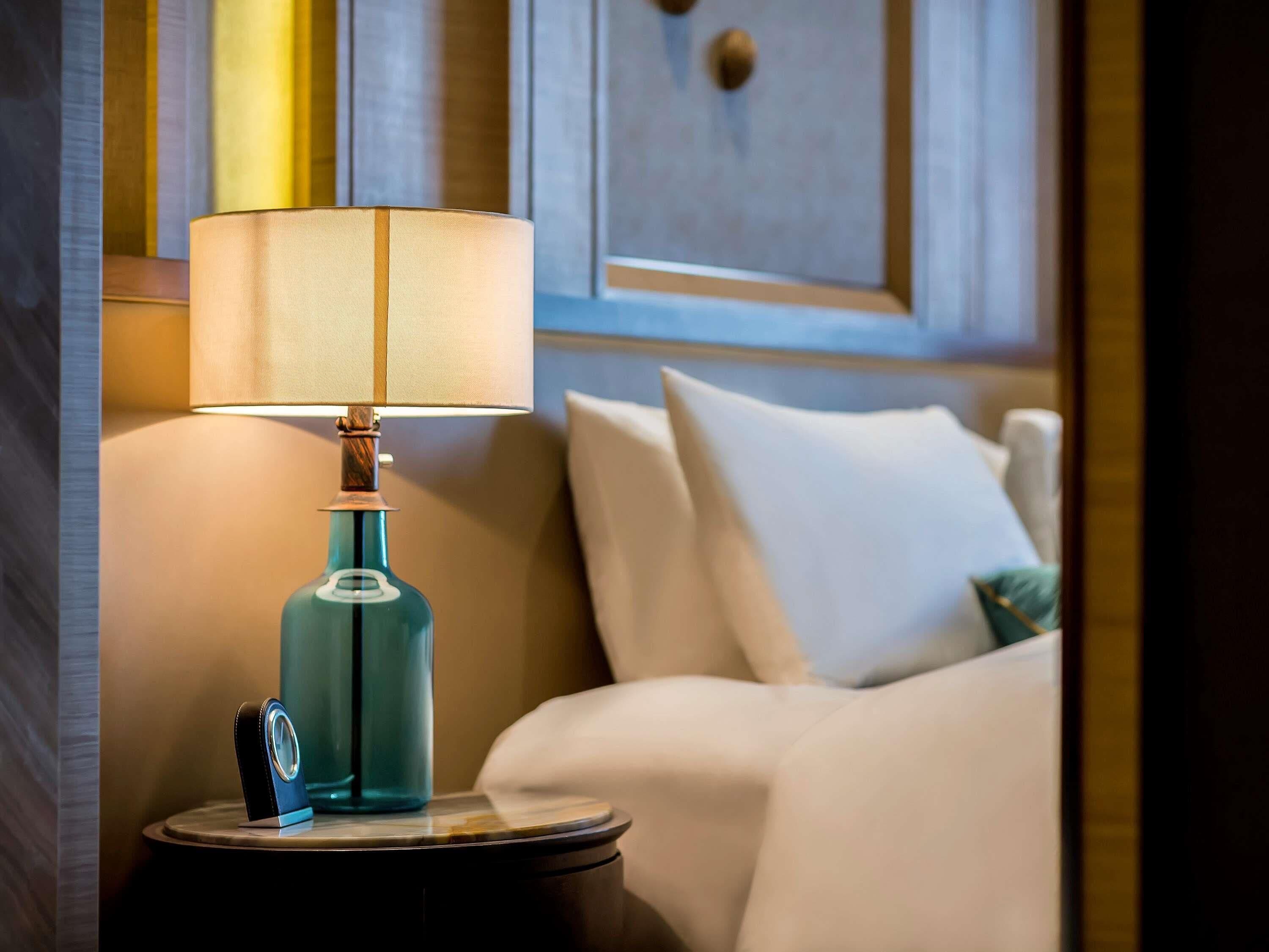 Ropa de cama de alta calidad y minibar 