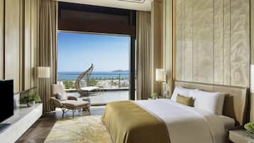 Premium bedding, minibar, in-room safe, desk