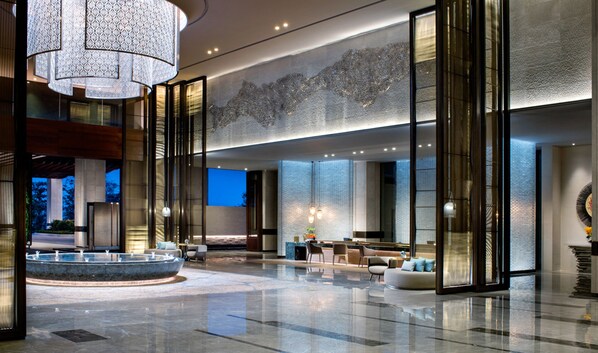 Quầy thủ tục nhận/trả phòng