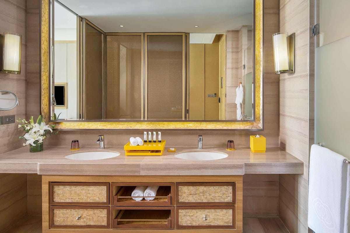 1 sovrum, sängtillbehör av högsta kvalitet och minibar