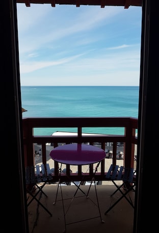 Vista desde la propiedad. Hotel des Bains