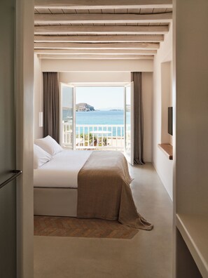 The Coast Beachfront Junior Suite | Living area