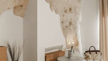 Suíte (Metella) | Frigobar, cofres nos quartos, escrivaninha, quartos à prova de som