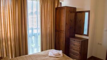 Decoración individual, mobiliario individual, sistema de insonorización