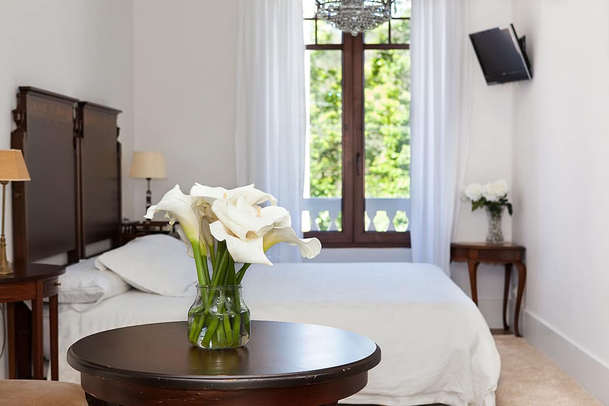 Camera Superior con letto matrimoniale o 2 letti singoli | Una cassaforte in camera, con stile personalizzato