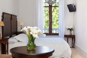 Superior Double or Twin Room | In-room safe, individually decorated, individually furnished, desk - Hotel Rústico A Torre de Laxe (Laxe)