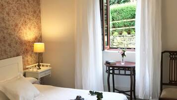 Standard Double Room | In-room safe, individually decorated, individually furnished, desk