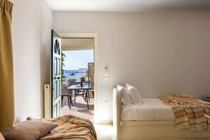 Deluxe Apartment | Living area | TV - Sahara Beach Apartments (Naxos)